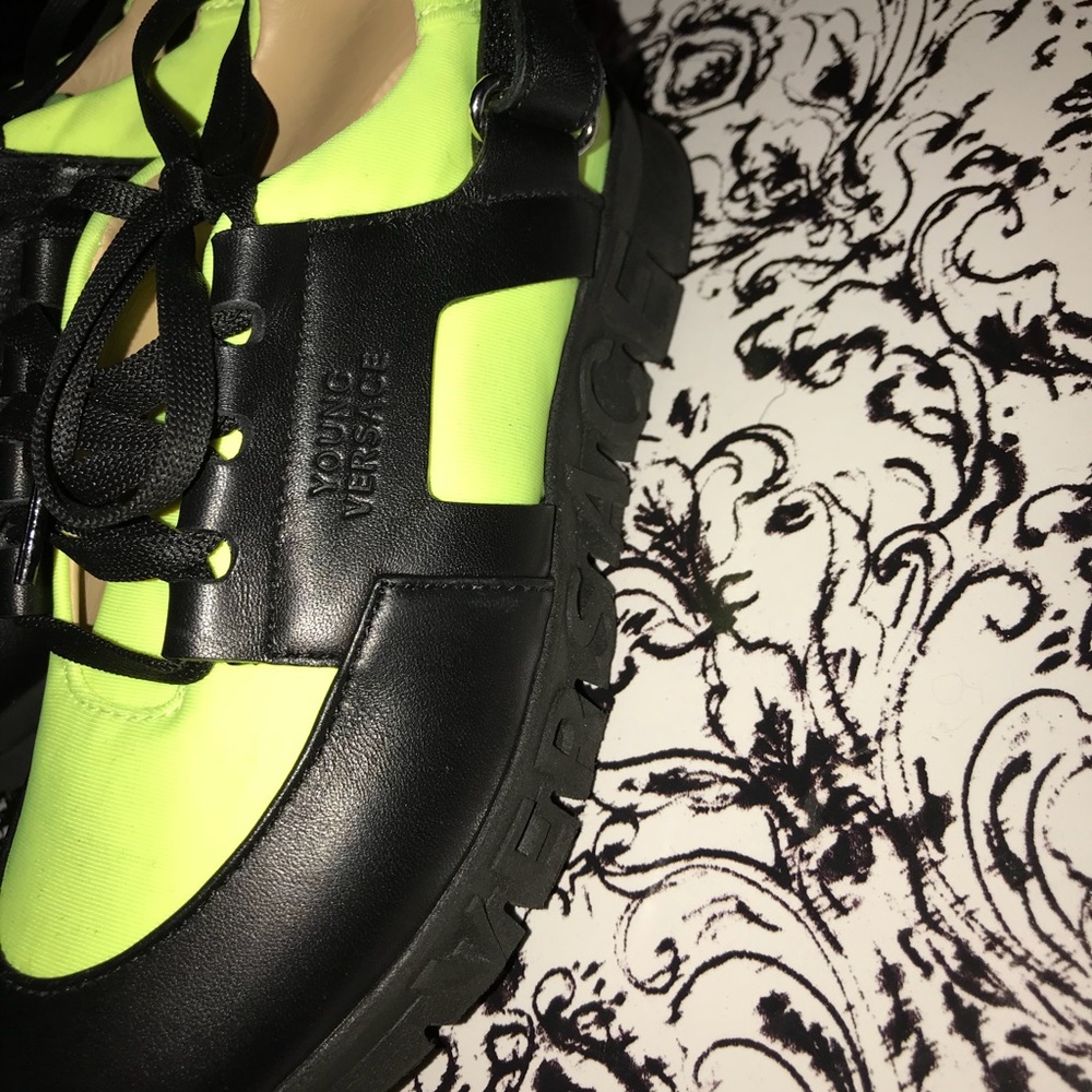 Versace boys shoes size 29 (US 11.5 preschool)
